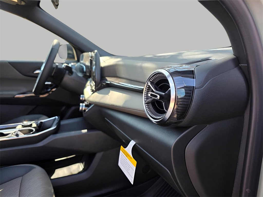 New 2026 Chevrolet Equinox LT w/ Convenience Package II image 13