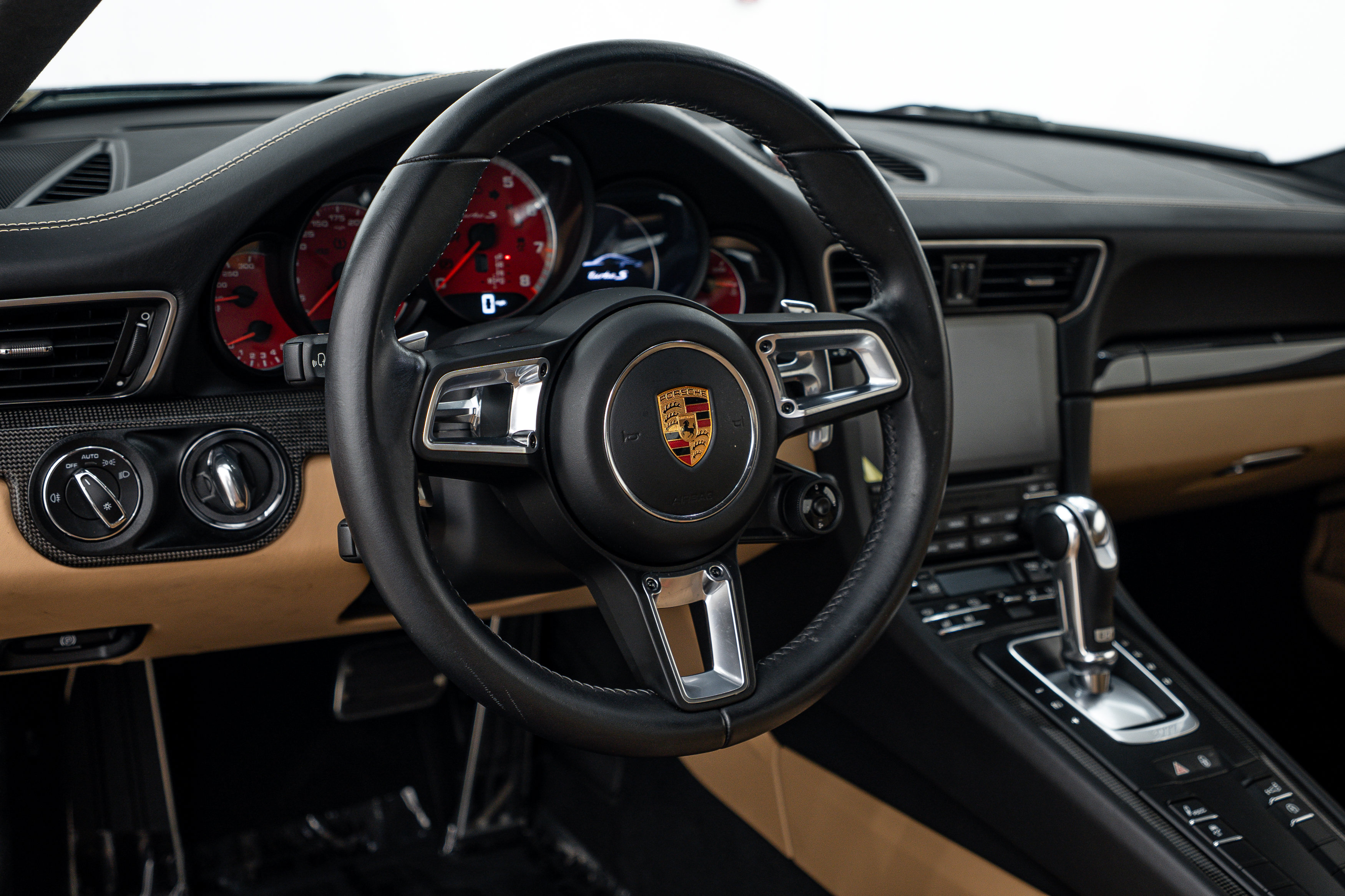 Certified 2019 Porsche 911 Turbo S AWD/4WD image 18