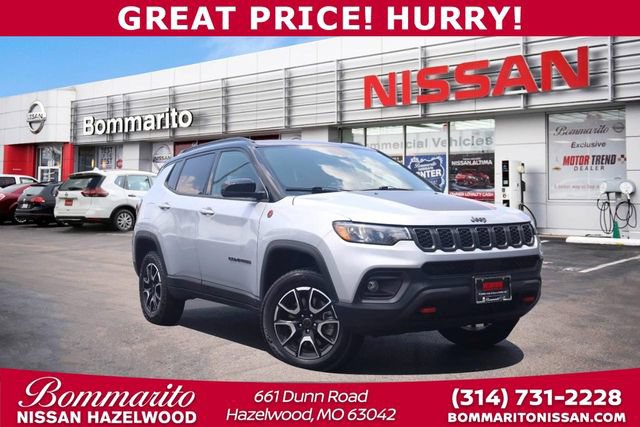 Used 2025 Jeep Compass Trailhawk