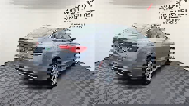 Used 2016 Chrysler 200 Limited image 8