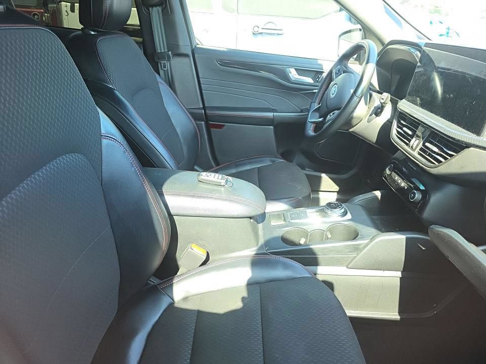 Used 2023 Ford Escape ST-Line w/ Tech Pack #1 AWD/4WD image 15