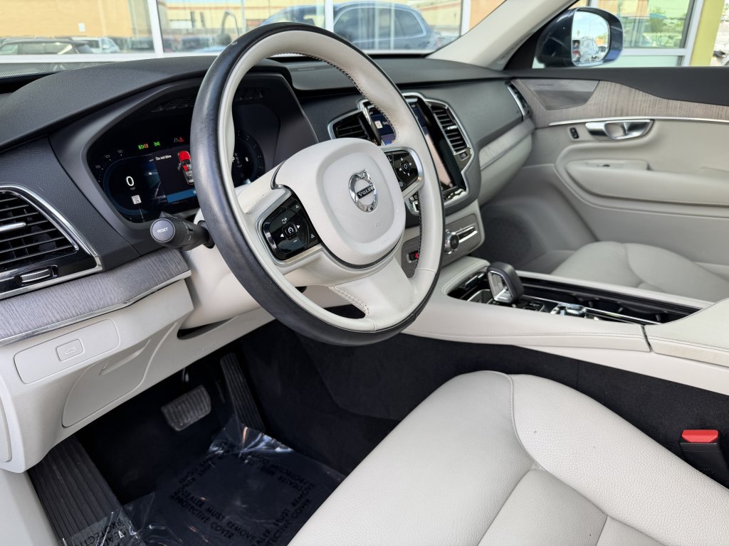 Used 2023 Volvo XC90 B6 Plus AWD/4WD image 32