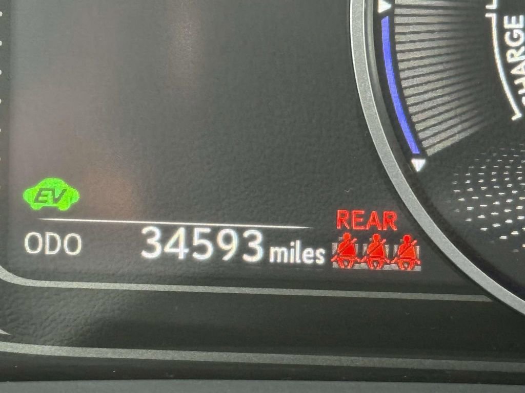 Used 2024 Lexus UX 250h AWD w/ Premium Package image 32