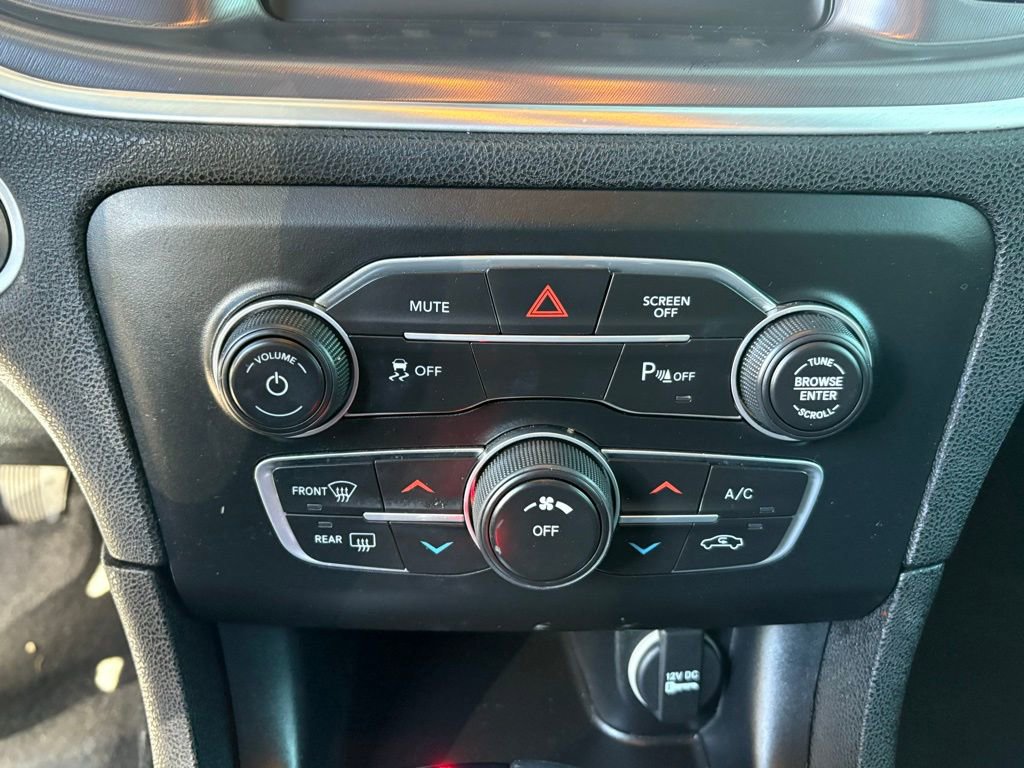 Used 2020 Dodge Charger SXT image 19