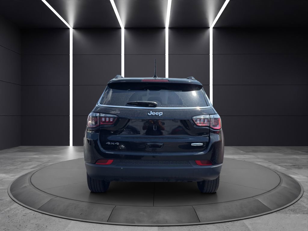 Used 2024 Jeep Compass Latitude image 5