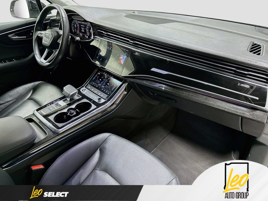 Used 2024 Audi Q7 3.0T Premium Plus AWD/4WD image 32