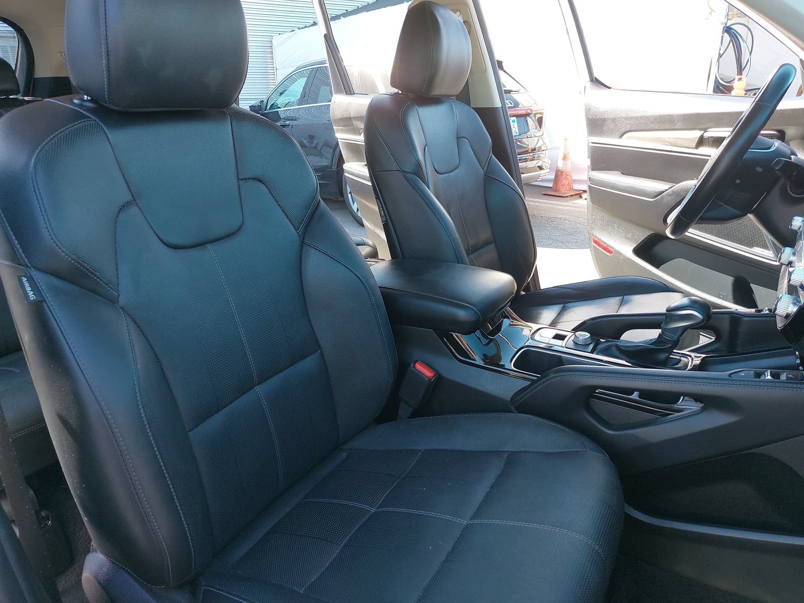 Used 2021 Kia Telluride SX w/ Towing Package FWD image 10