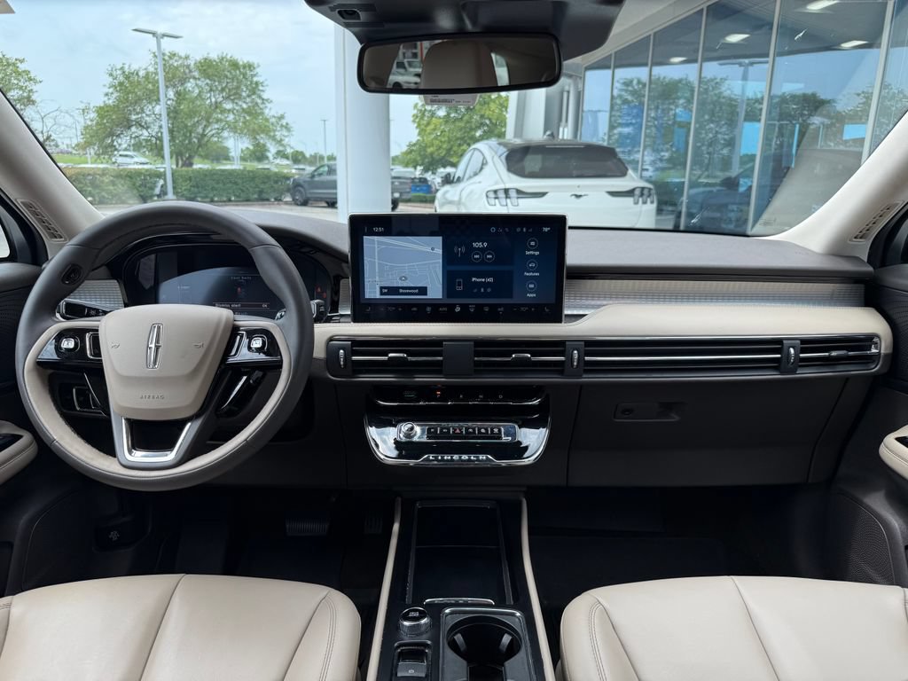 Used 2023 Lincoln Corsair AWD image 19