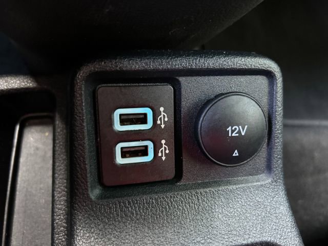 Used 2021 Ford Transit Connect XLT image 22