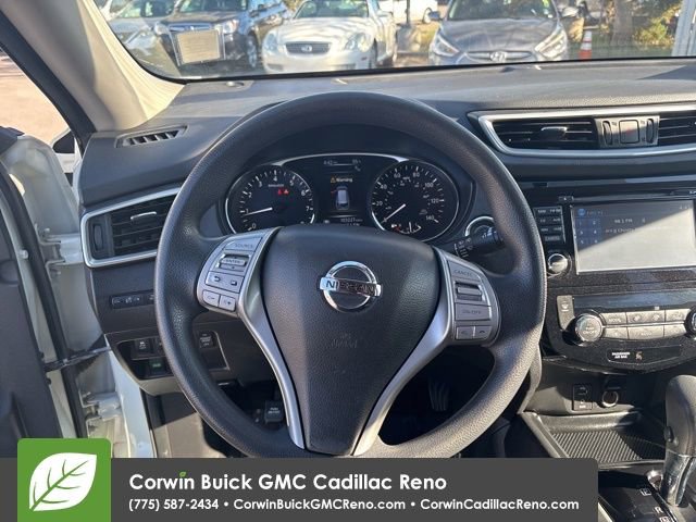 Used 2016 Nissan Rogue SV w/ SV Premium Package image 15