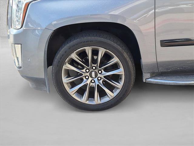 Used 2020 Cadillac Escalade Luxury w/ Escalade Sport Edition AWD/4WD image 14