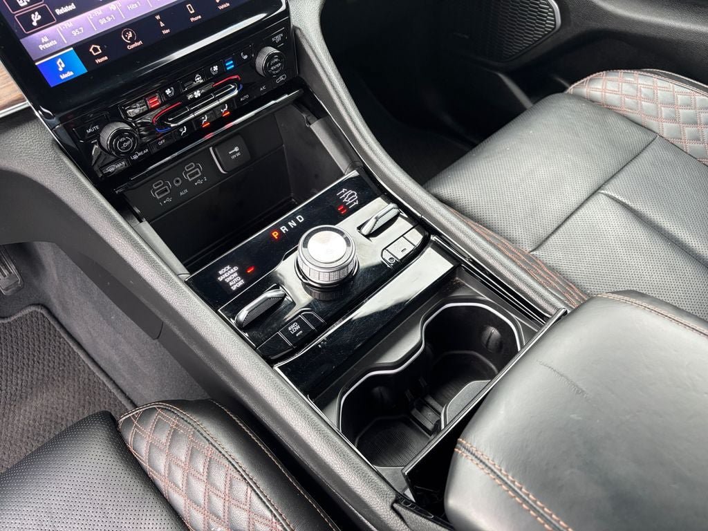 Used 2023 Jeep Grand Cherokee L Summit AWD/4WD image 18