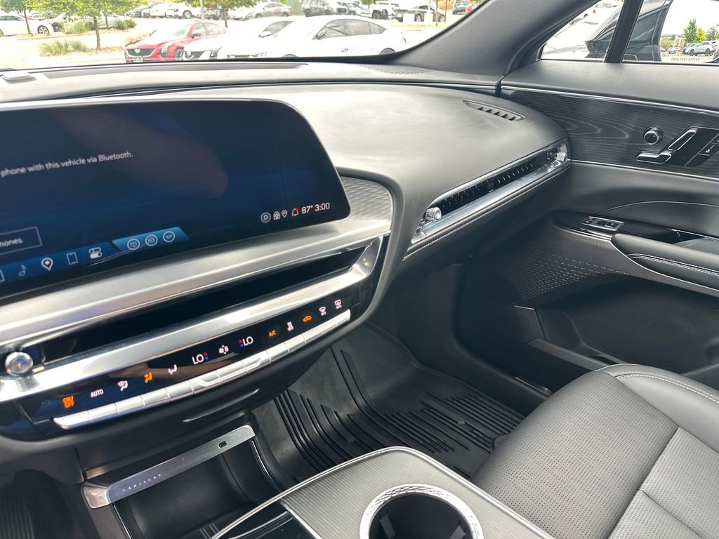 Used 2024 Cadillac Lyriq Sport RWD image 23