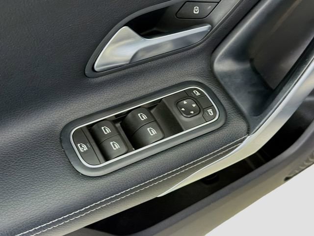 Used 2020 Mercedes-Benz CLA 250 image 19