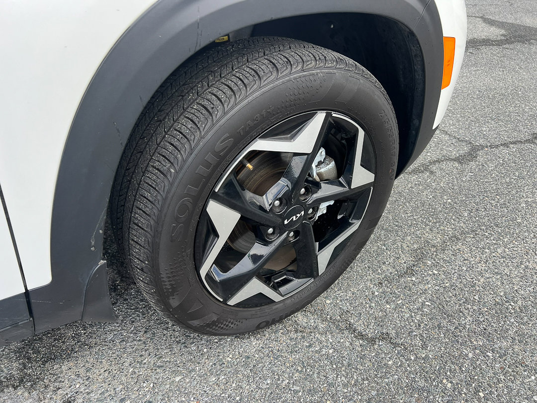 Used 2025 Kia Seltos EX w/ EX Sunroof Package image 8