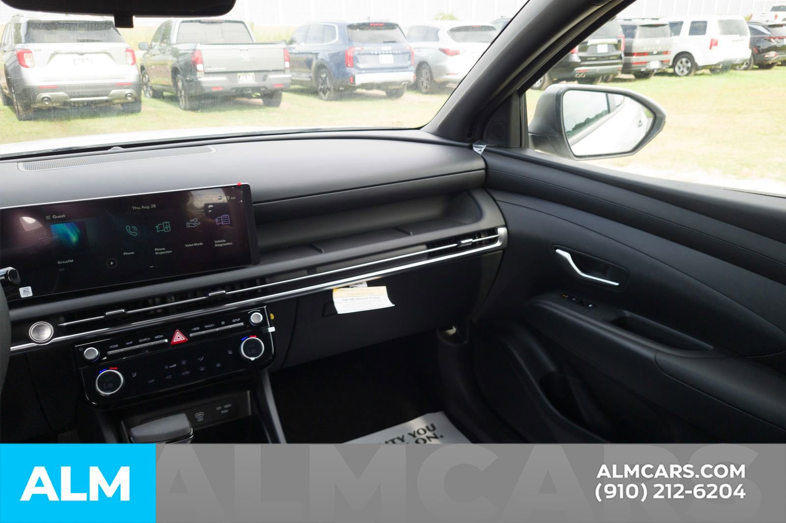 Certified 2025 Hyundai Santa Cruz SEL image 18