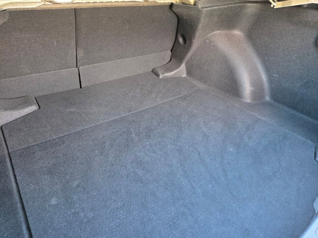 Used 2022 Toyota Corolla LE image 18