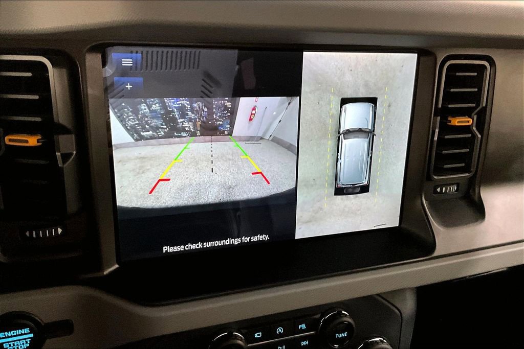 Used 2022 Ford Bronco Badlands image 14