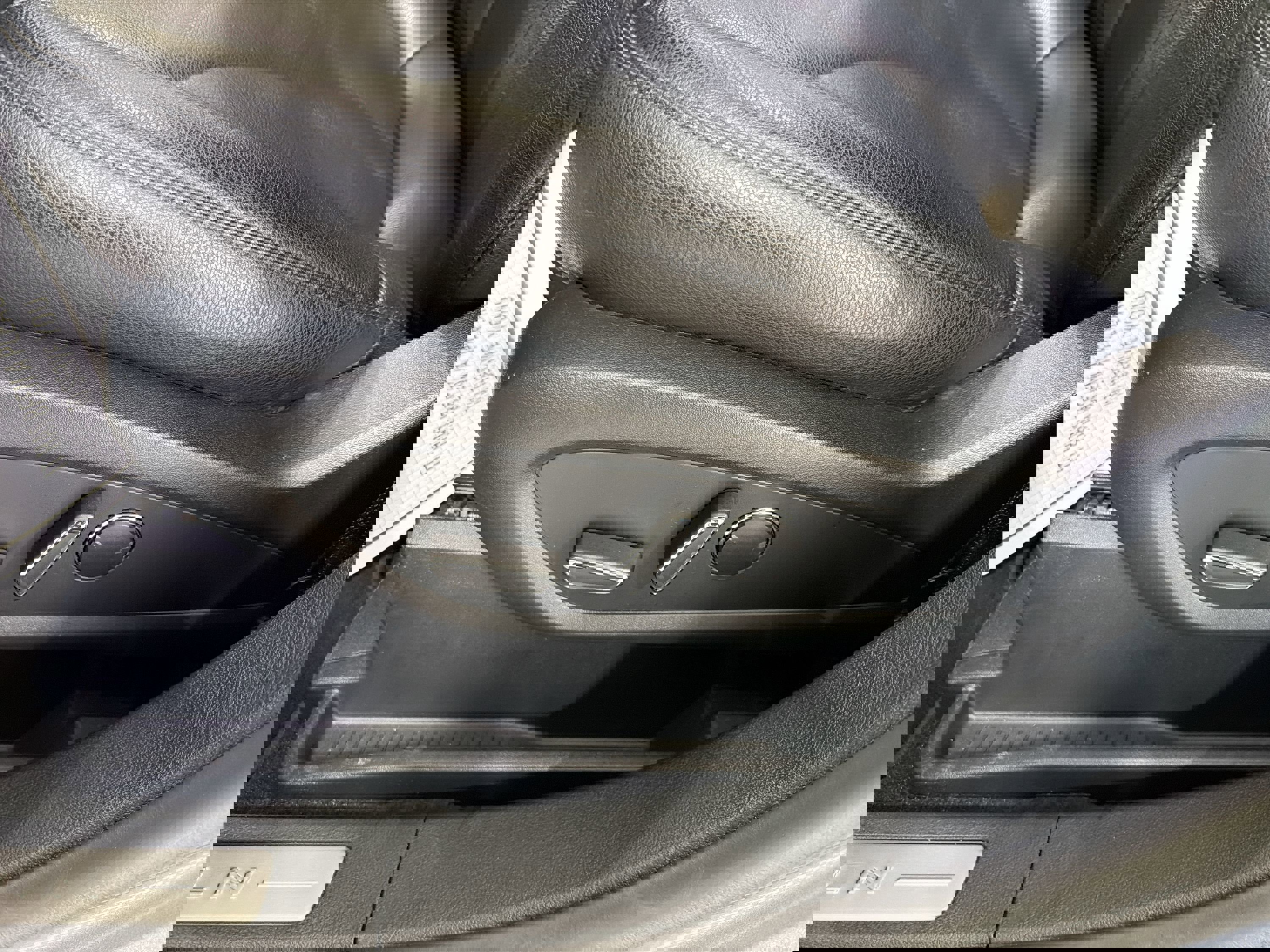 Used 2021 Lincoln Nautilus FWD image 11