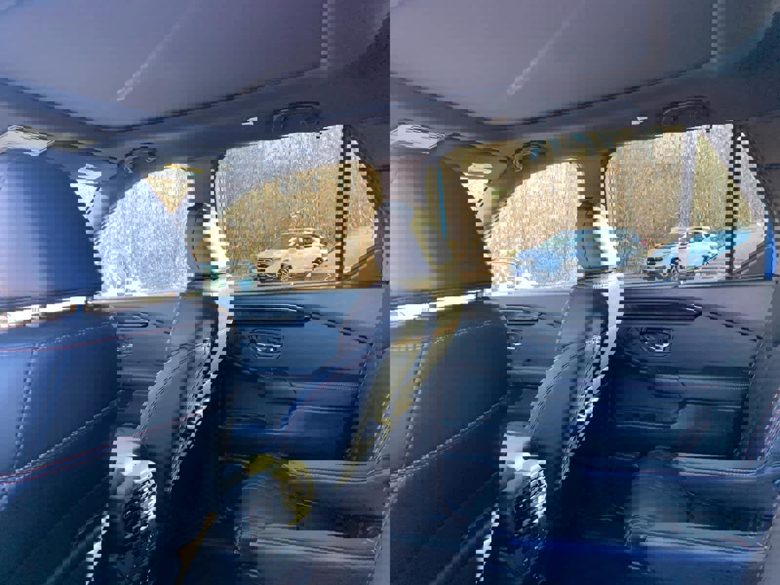 Used 2025 Honda Pilot TrailSport image 32