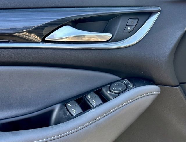 Used 2024 Buick Enclave Essence w/ Experience Buick Package image 18