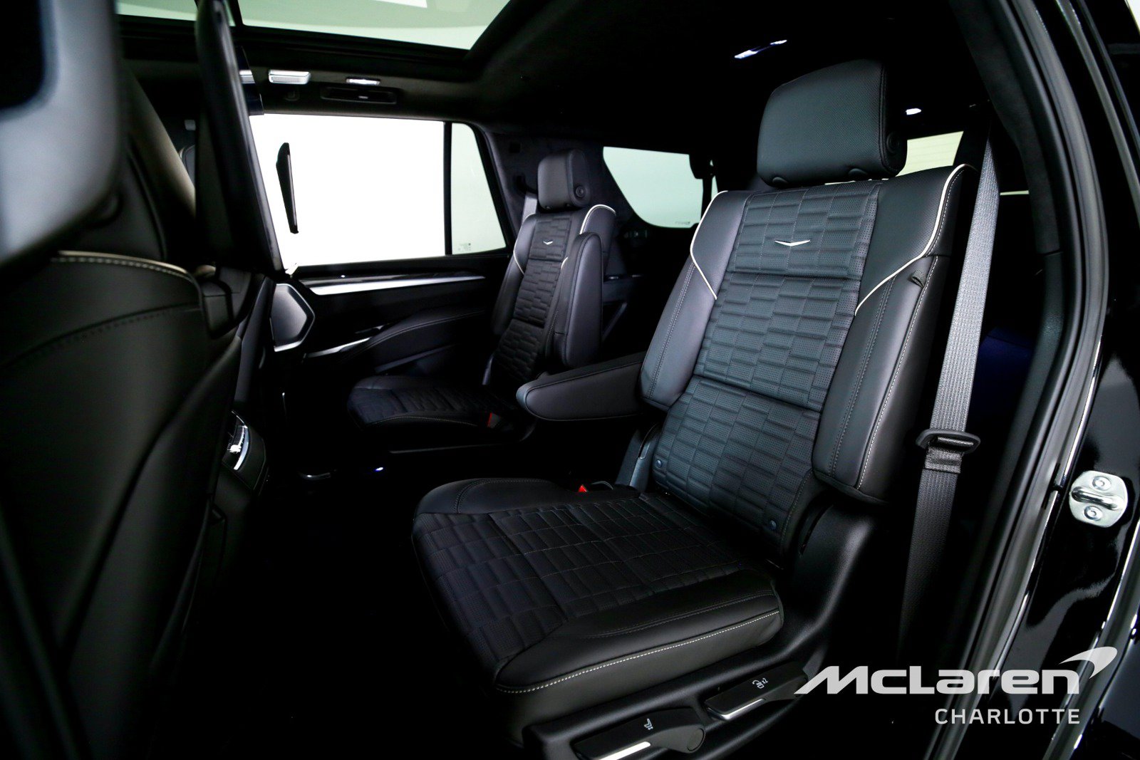 Used 2026 Cadillac Escalade V w/ LPO, ONYX Package AWD/4WD image 18