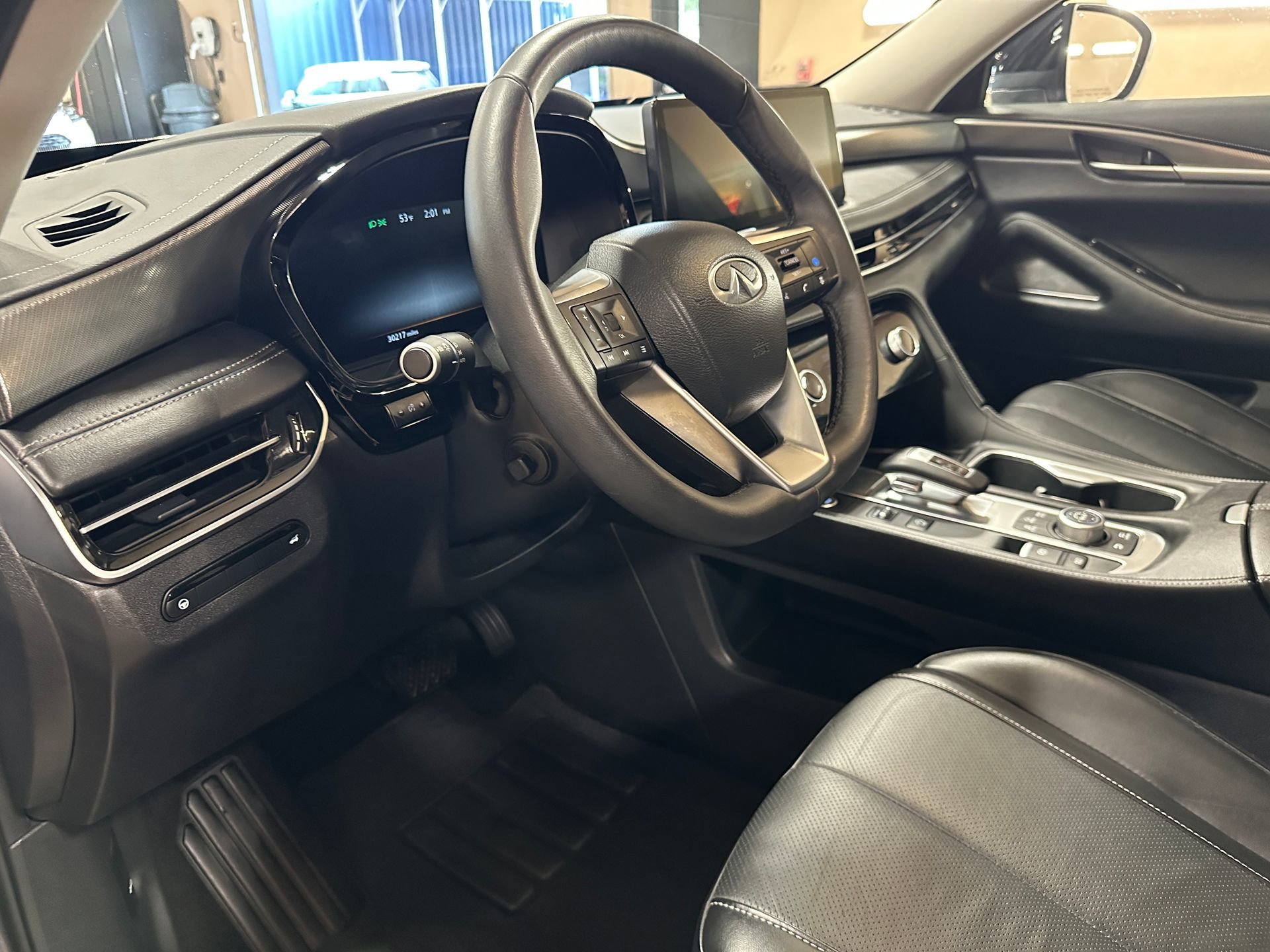 Used 2025 INFINITI QX60 Luxe AWD/4WD image 9
