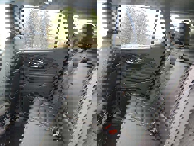 Used 2022 GMC Terrain AT4 image 10