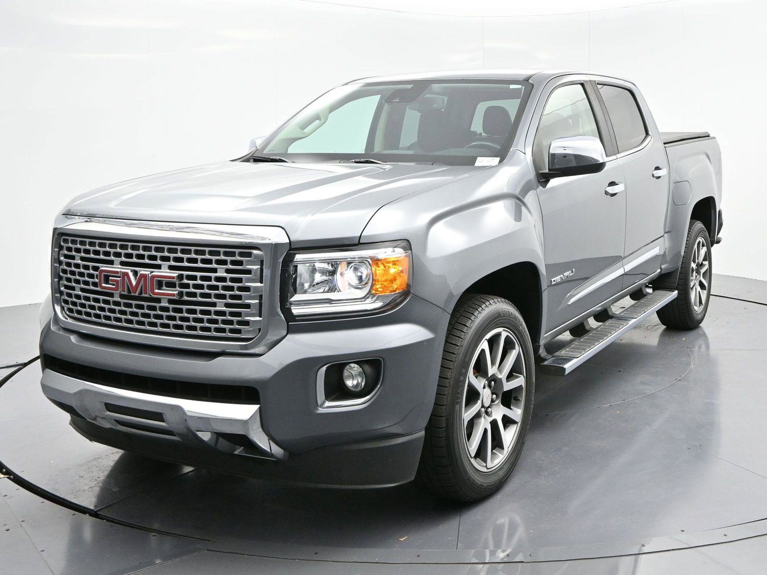 Used 2020 GMC Canyon Denali image 3