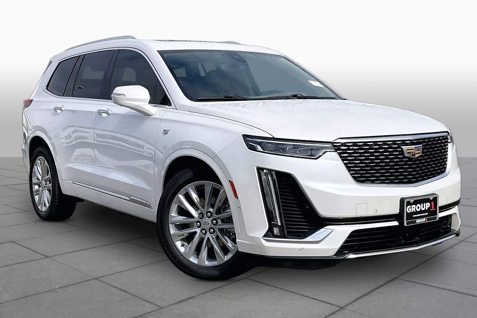 Used 2021 Cadillac XT6 Premium Luxury w/ Platinum Package FWD image 2