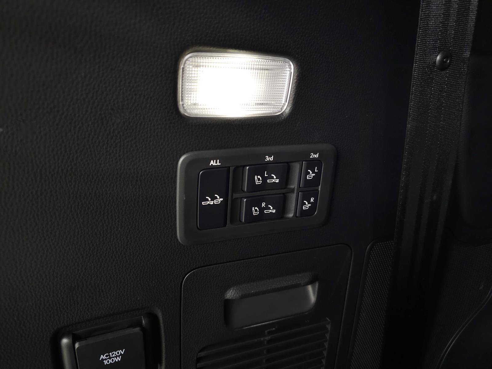 Used 2023 Lexus LX 600 4WD w/ Appearance Package image 9