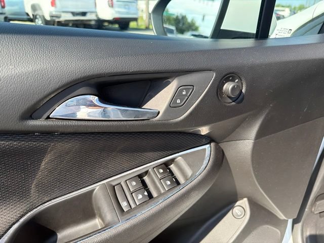 Used 2017 Chevrolet Cruze LT FWD image 12