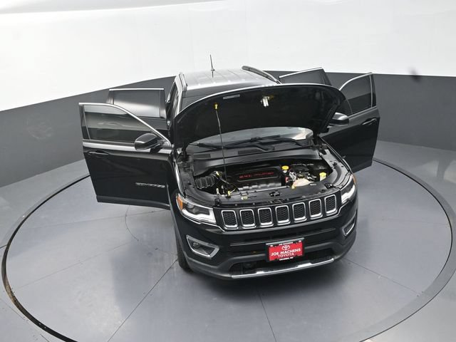 Used 2018 Jeep Compass Limited w/ Navigation Group AWD/4WD image 39