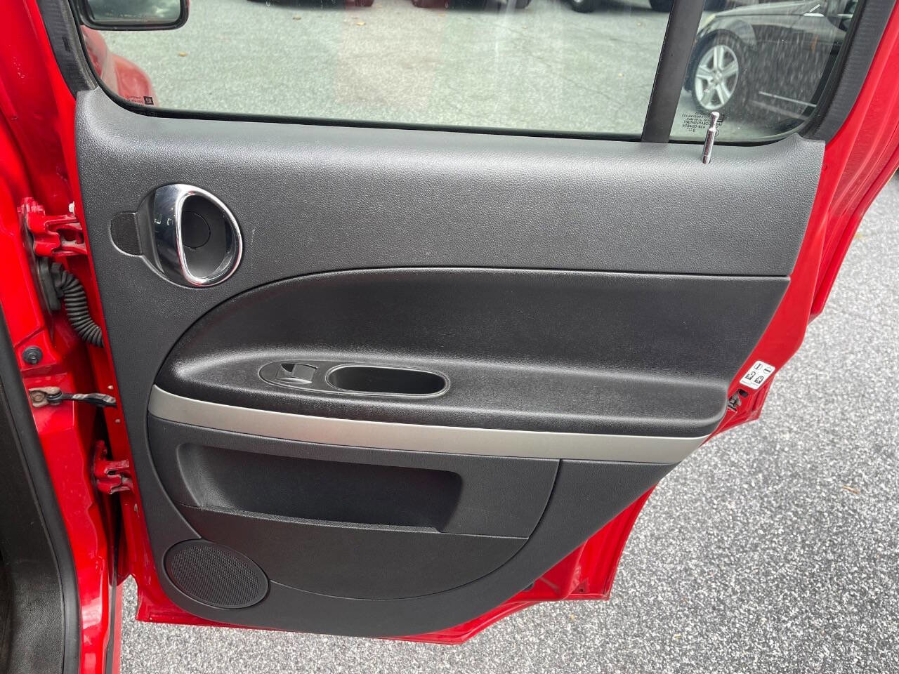 Used 2011 Chevrolet HHR LT image 31