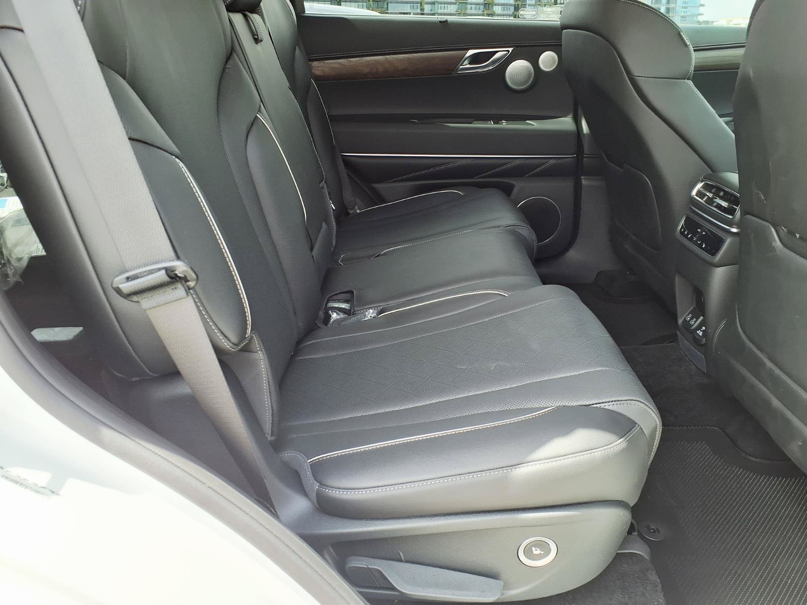 Certified 2026 Genesis GV80 3.5T Advanced AWD/4WD image 14
