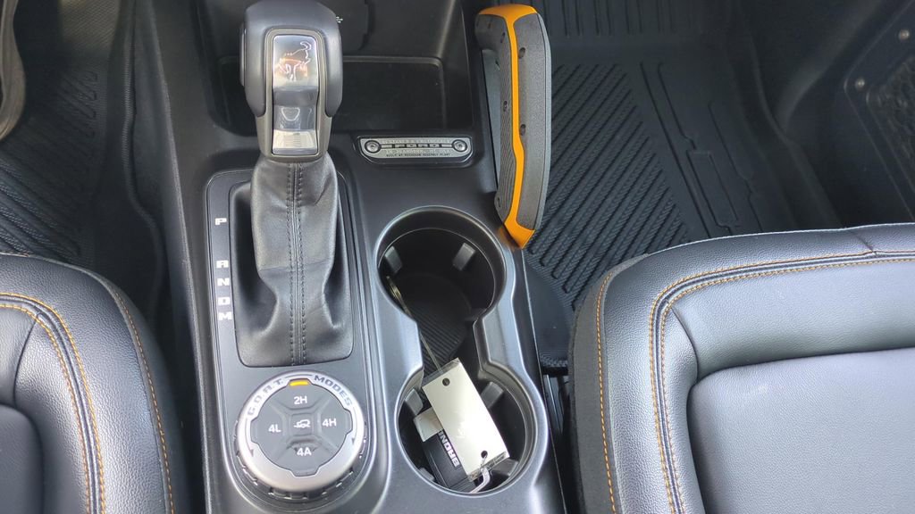 Used 2023 Ford Bronco Badlands image 17