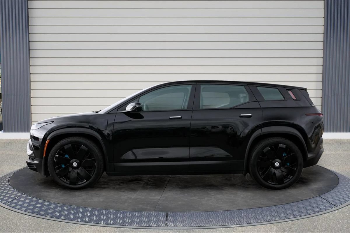 Used 2023 Fisker Ocean Extreme AWD/4WD image 4