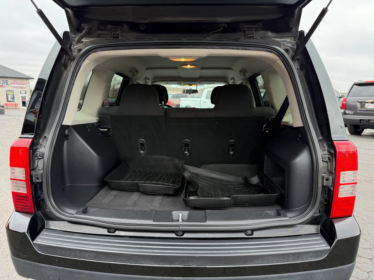 Used 2015 Jeep Patriot Sport w/ Power Value Group image 19