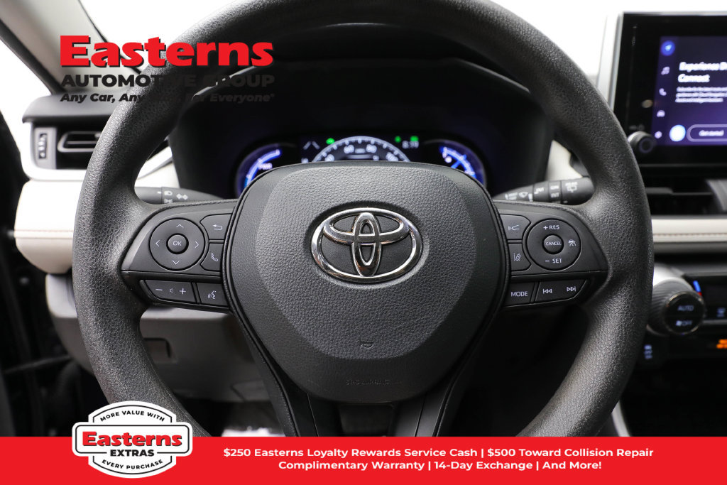 Used 2024 Toyota RAV4 XLE AWD/4WD image 11