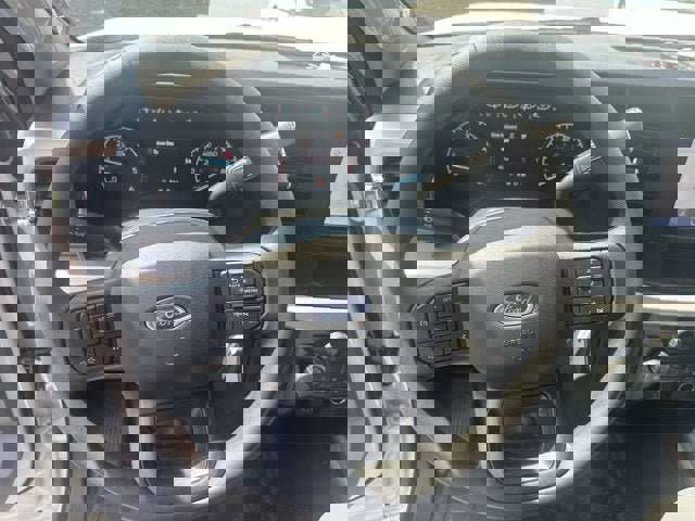 New 2025 Ford F550 4x4 SuperCab Super Duty w/ XL Chrome Package image 15