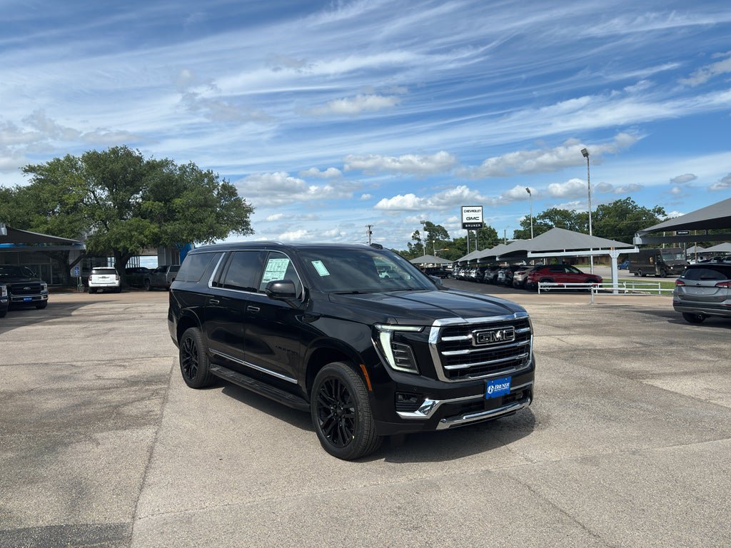 New 2026 GMC Yukon XL Elevation w/ Elevation Premium Package AWD/4WD image 3