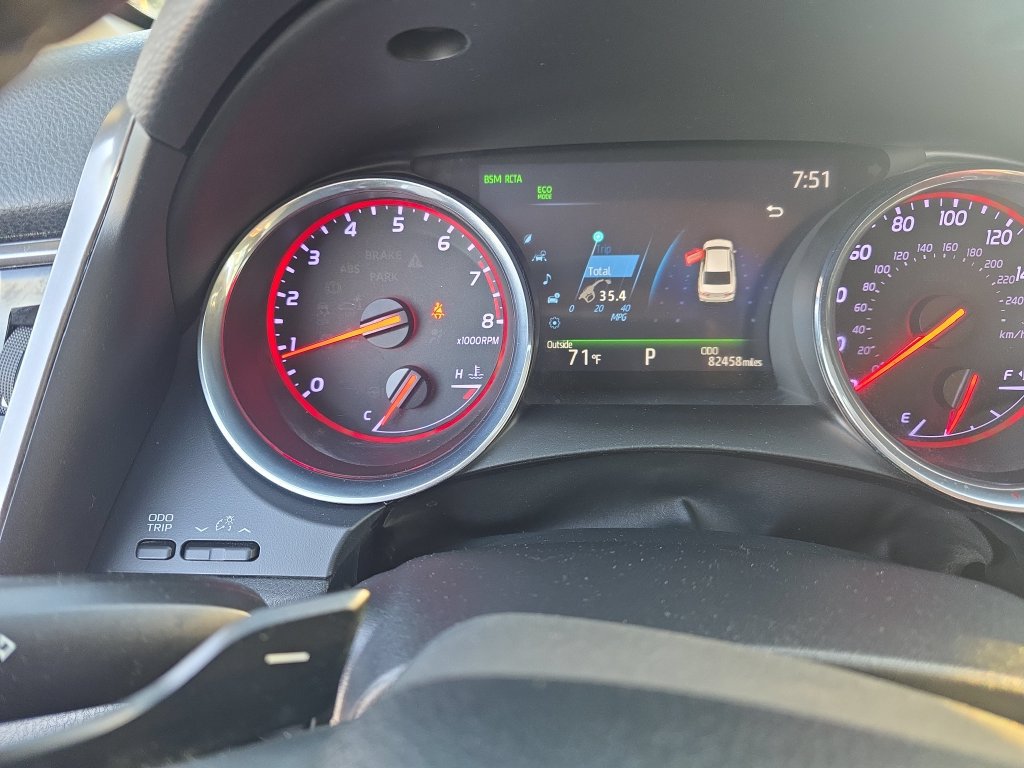 Used 2019 Toyota Camry XSE FWD image 14