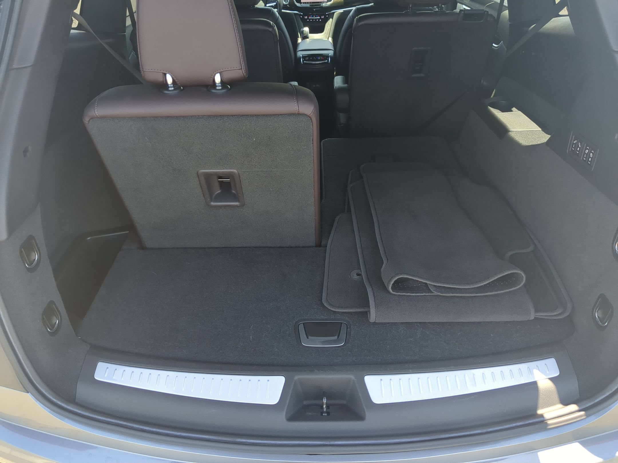 Certified 2020 Cadillac XT6 Premium Luxury AWD/4WD image 25