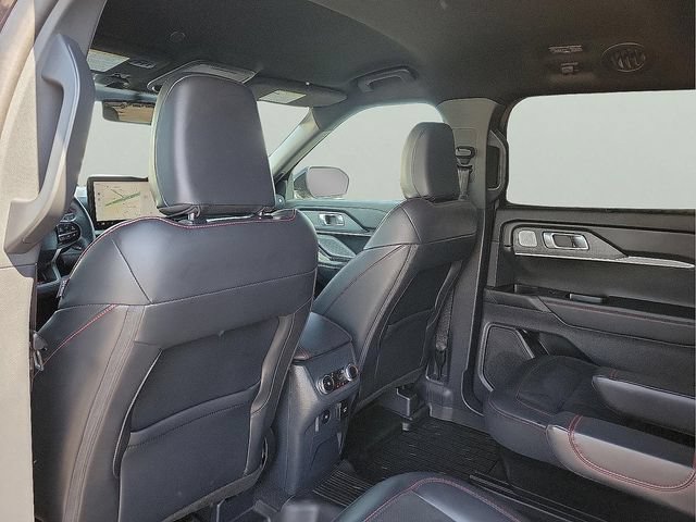 Used 2025 Ford Explorer ST RWD image 14
