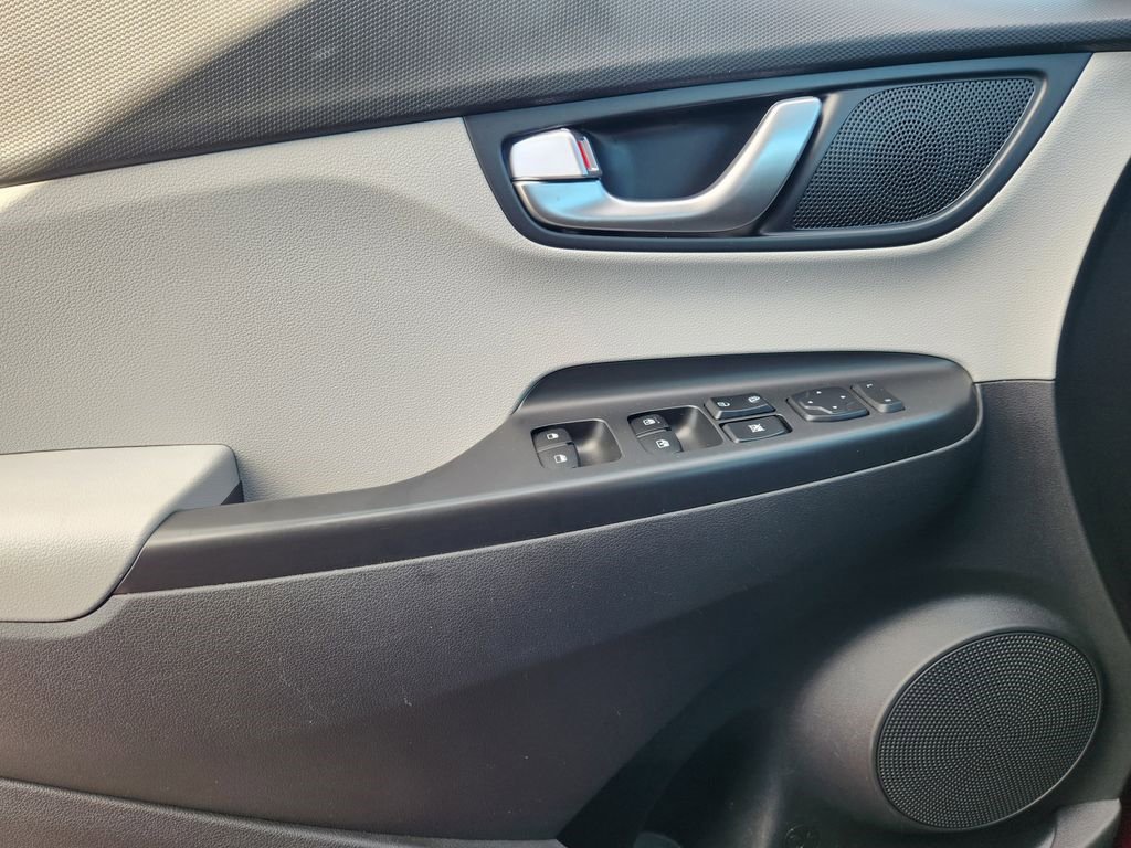 Used 2023 Hyundai Kona SEL w/ Convenience Package image 24