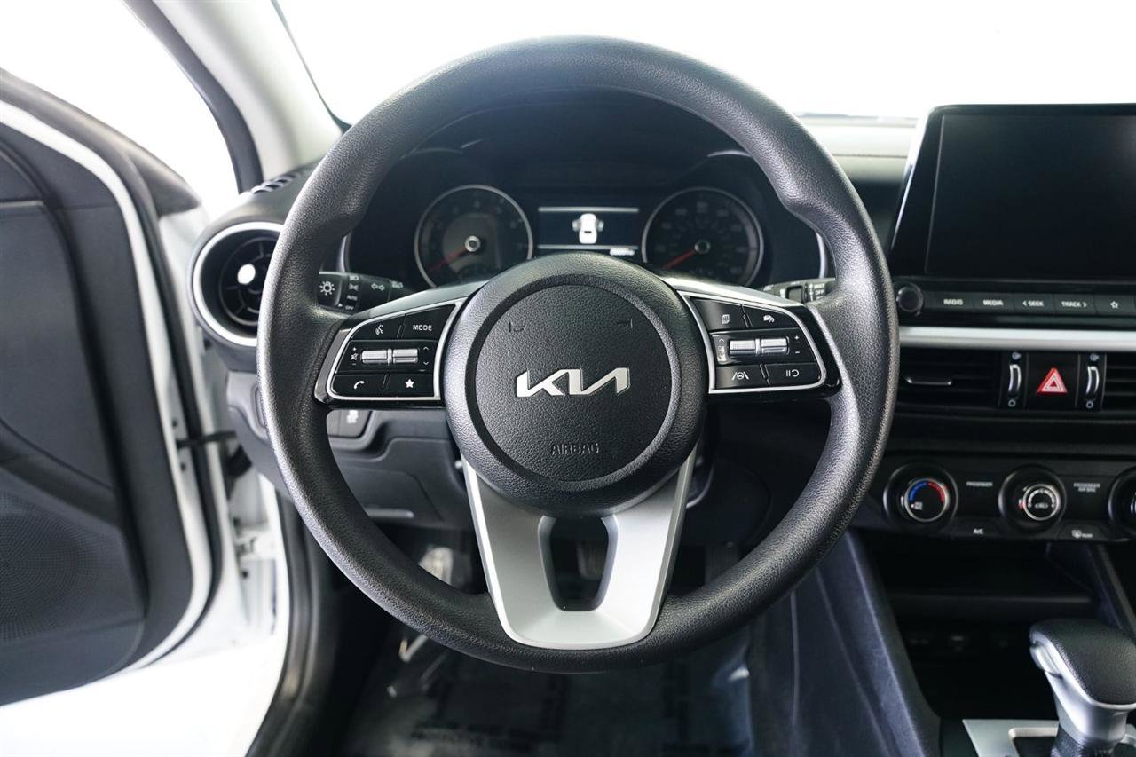 Used 2024 Kia Forte LXS FWD image 13