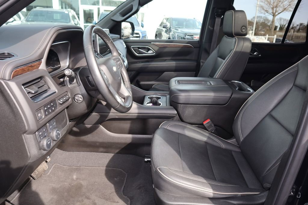 Used 2023 Chevrolet Tahoe Premier w/ Premium Package 2 AWD/4WD image 14