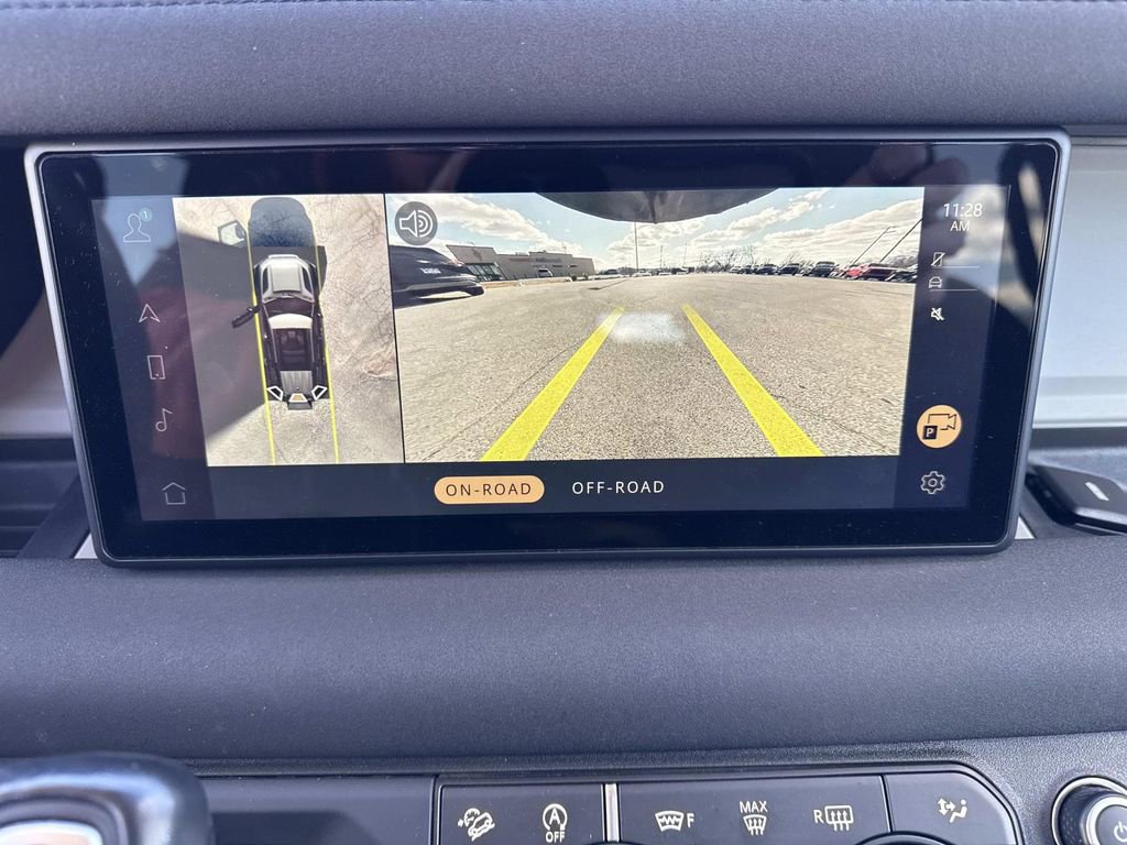 Used 2020 Land Rover Defender 110 SE image 18