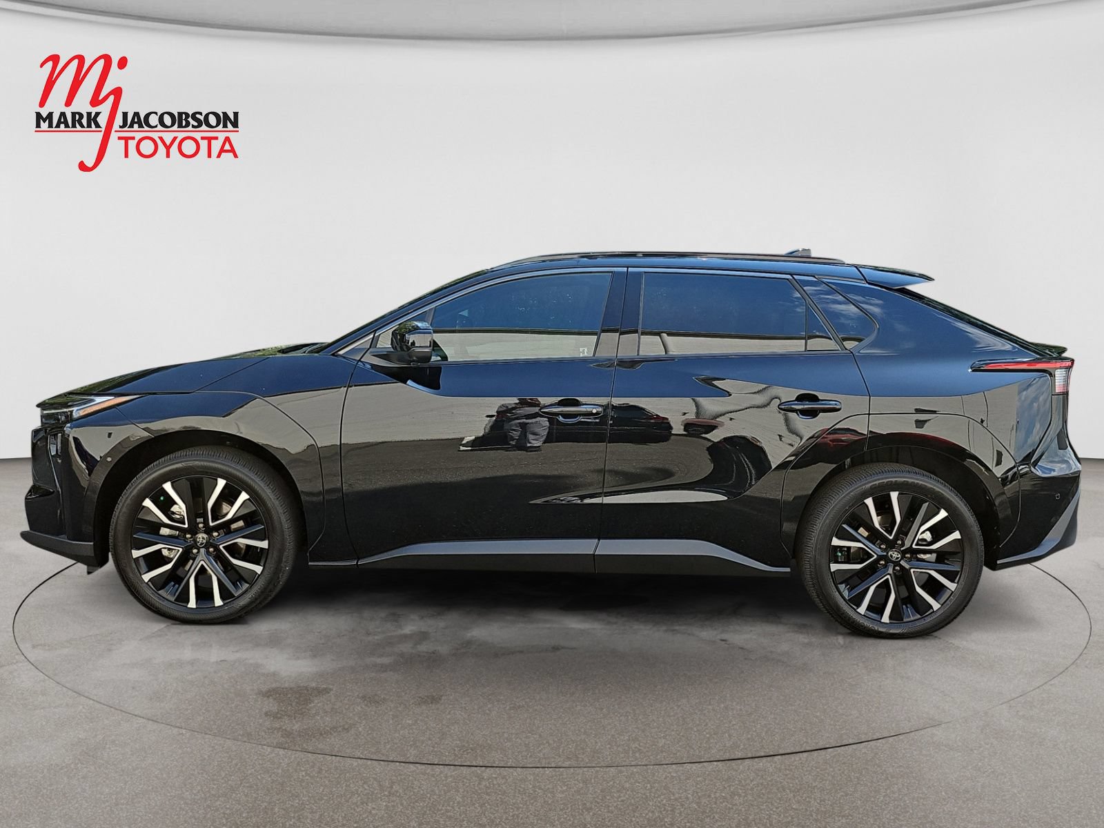 Used 2026 Toyota bZ AWD/4WD image 15