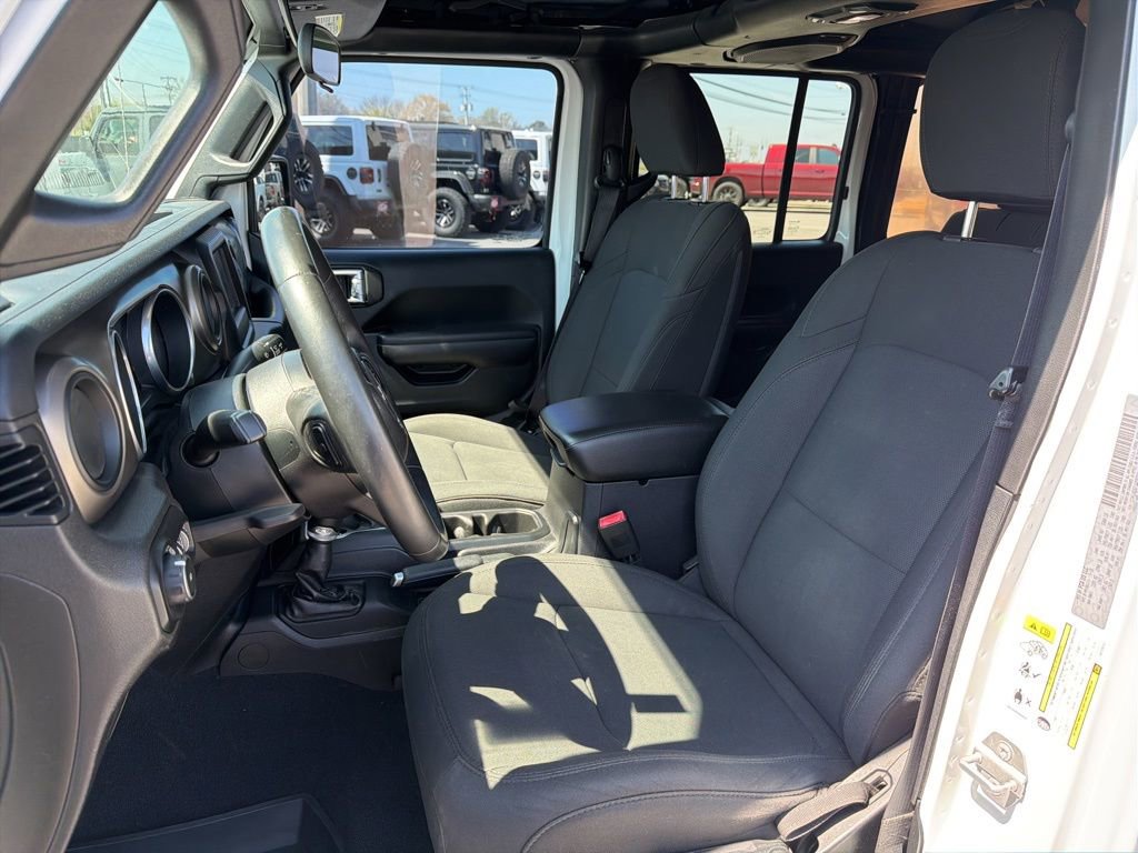 Used 2018 Jeep Wrangler Unlimited Sport S image 27